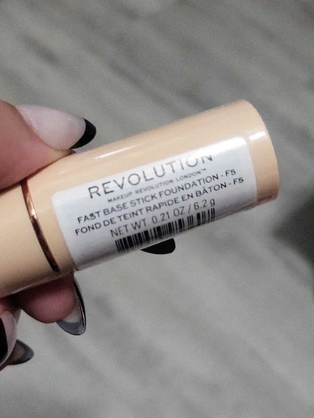 Revolution Cream Concealer Stick - F5